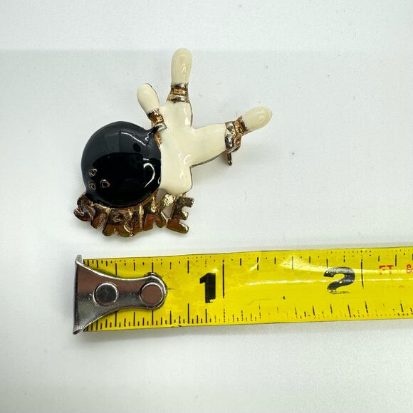 Vintage Bowling Strike Enamel and Metal Brooch Lapel Pin White Black Gold Tone - Picture 5 of 5